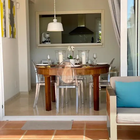 Al-401 In Alcazaba Lagoon * Estepona