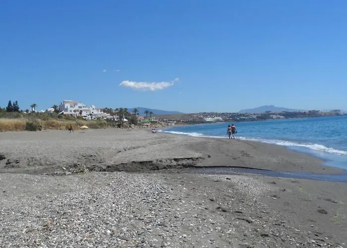 Al-401 In Alcazaba Lagoon Estepona