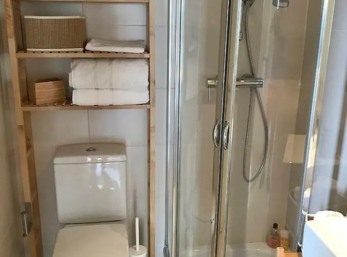 Al-401 In Alcazaba Lagoon *