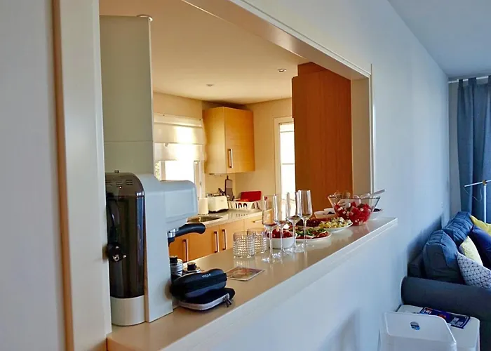 Al-401 In Alcazaba Lagoon