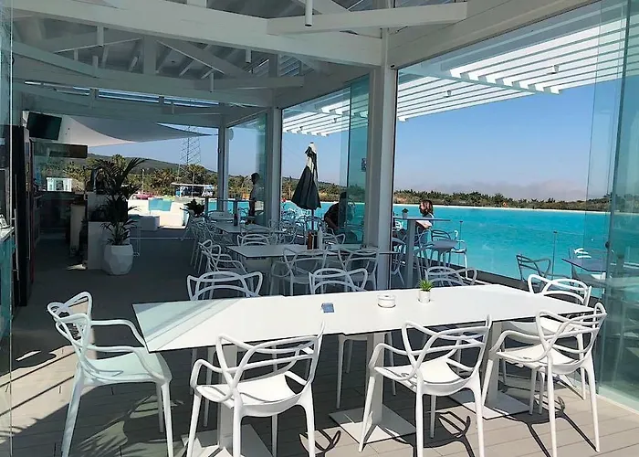 Apartment Al-401 In Alcazaba Lagoon