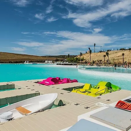 Al-401 In Alcazaba Lagoon * Estepona